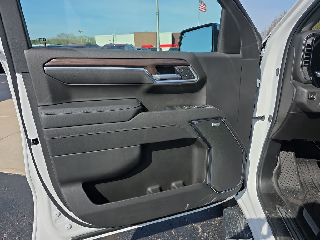 New 2026 GMC Sierra 1500 SLT w/ SLT Premium Plus Package AWD/4WD image 13