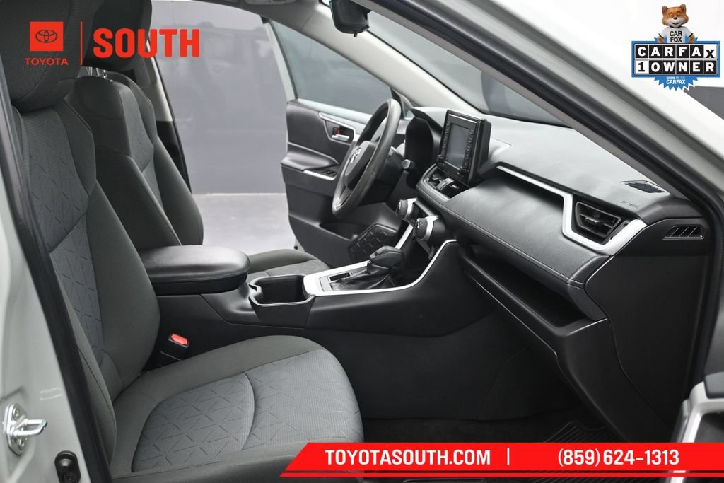 Used 2022 Toyota RAV4 XLE w/ Convenience Package AWD/4WD image 31