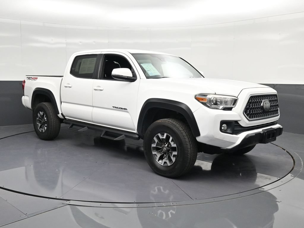 Used 2018 Toyota Tacoma TRD Off-Road w/ Technology Package AWD/4WD image 5