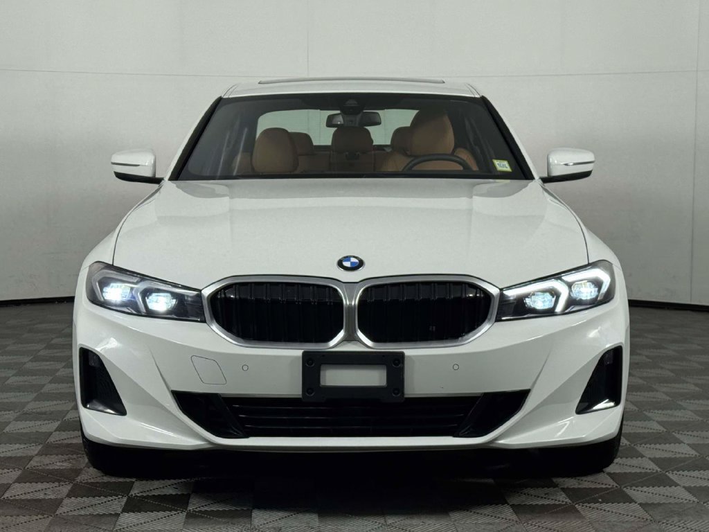 Used 2026 BMW 330i xDrive Sedan w/ Premium Package AWD/4WD image 6