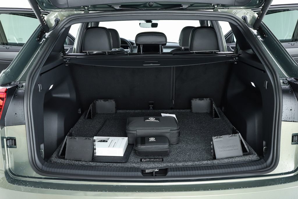 New 2026 Volkswagen Atlas Cross Sport SEL Premium R-Line image 29