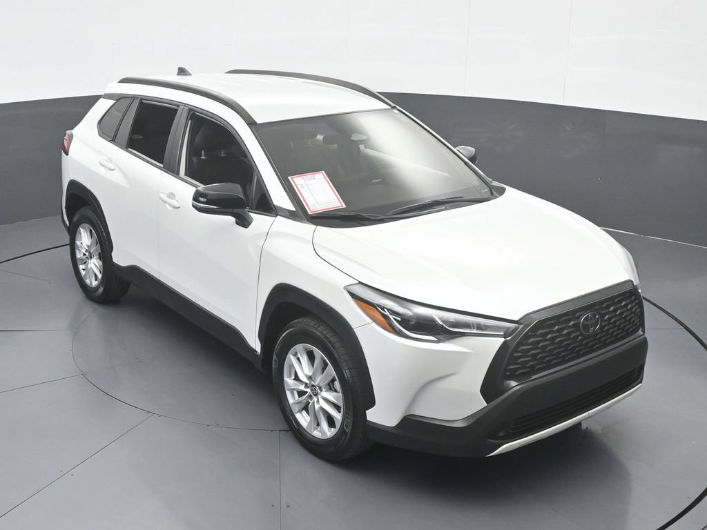 Used 2025 Toyota Corolla Cross LE FWD image 50