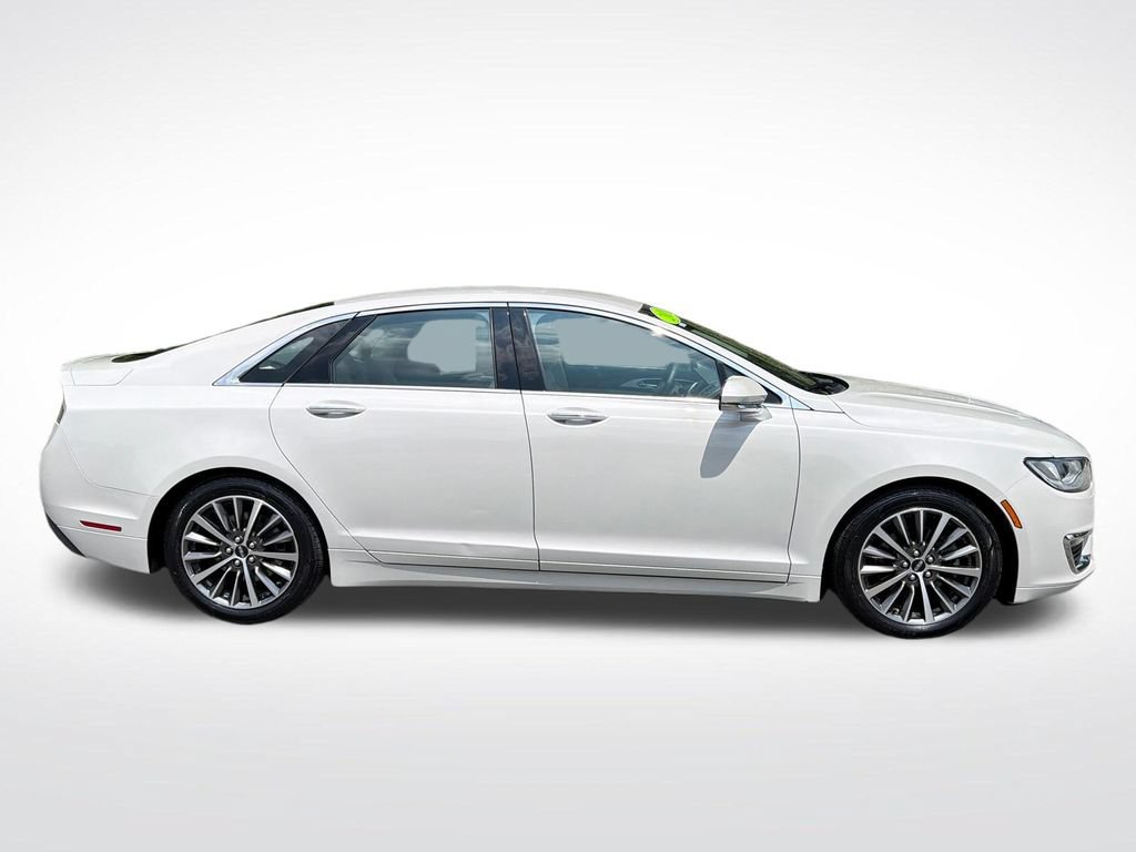 Used 2019 Lincoln MKZ Reserve FWD image 13