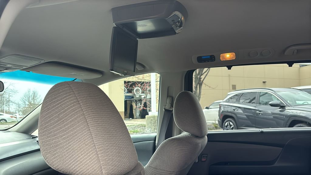 Used 2012 Honda Odyssey EX image 29