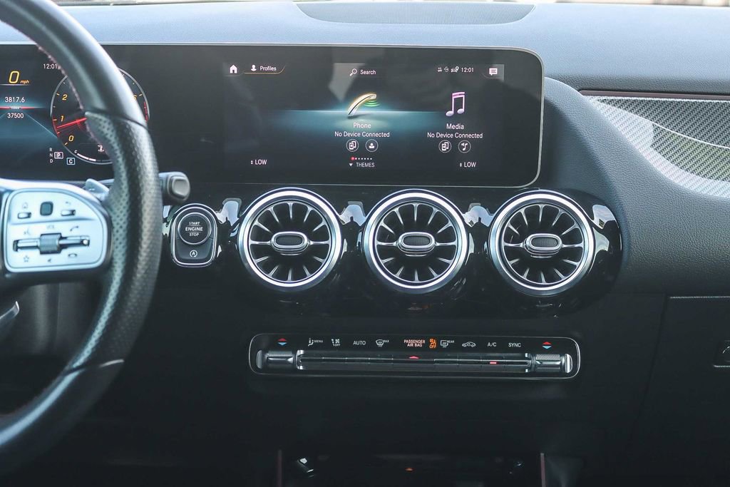 Used 2021 Mercedes-Benz GLA 250 4MATIC image 19