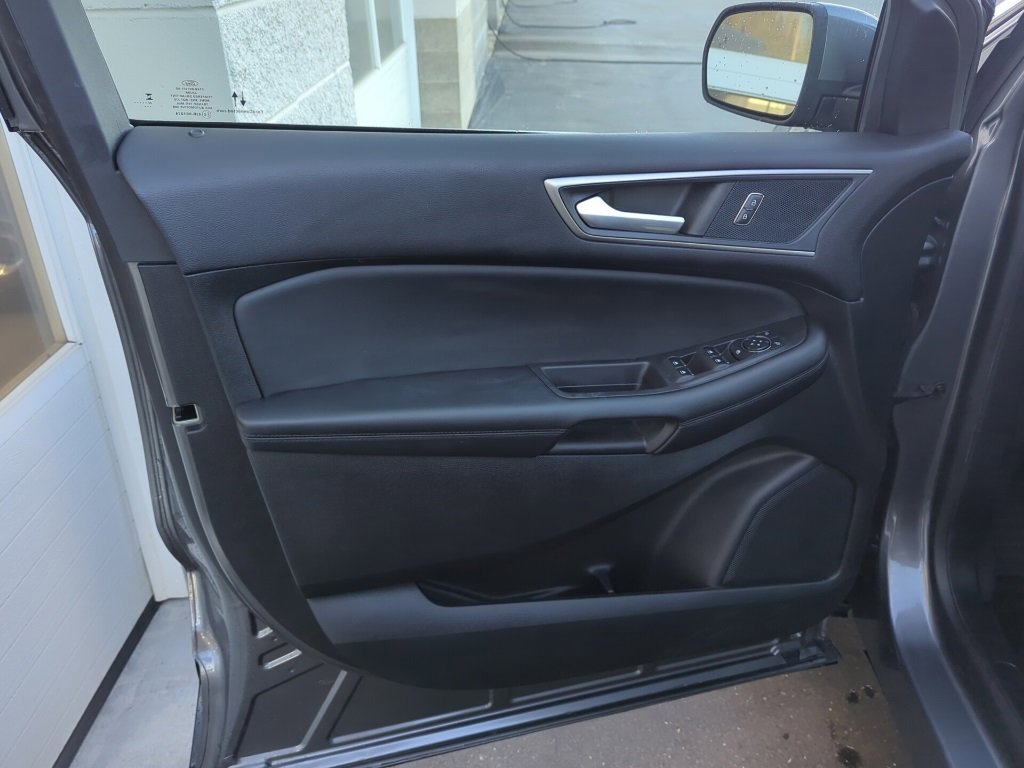 Used 2022 Ford Edge SEL w/ Convenience Package image 8