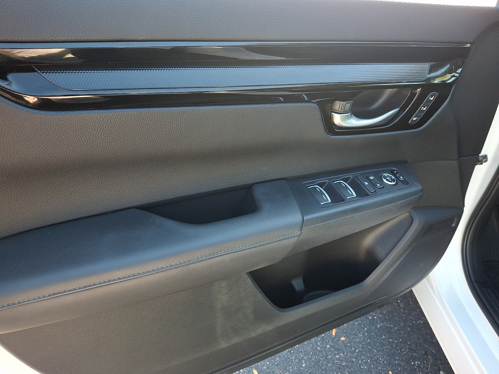 Used 2024 Honda CR-V EX-L image 12