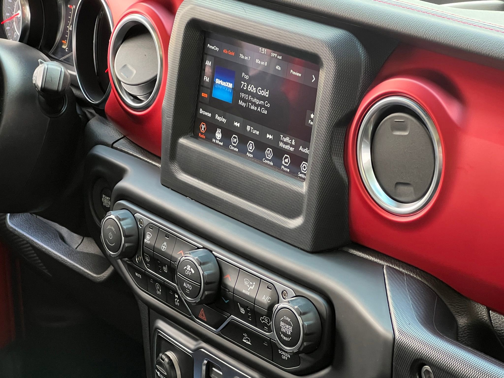 Used 2021 Jeep Wrangler Rubicon w/ Cold Weather Group AWD/4WD image 30