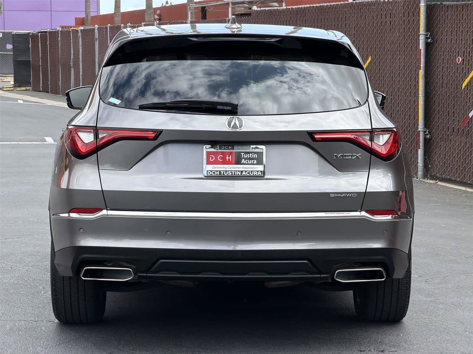 Used 2024 Acura MDX SH-AWD w/ Technology Package image 6