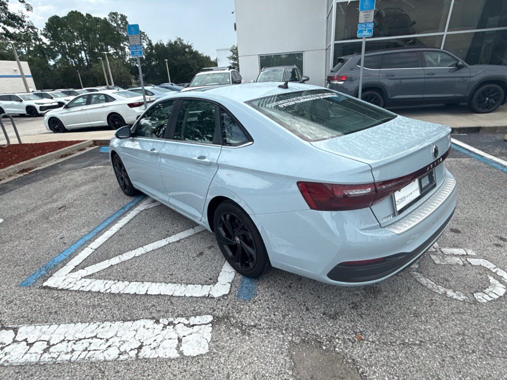 Certified 2026 Volkswagen Jetta SE FWD image 10