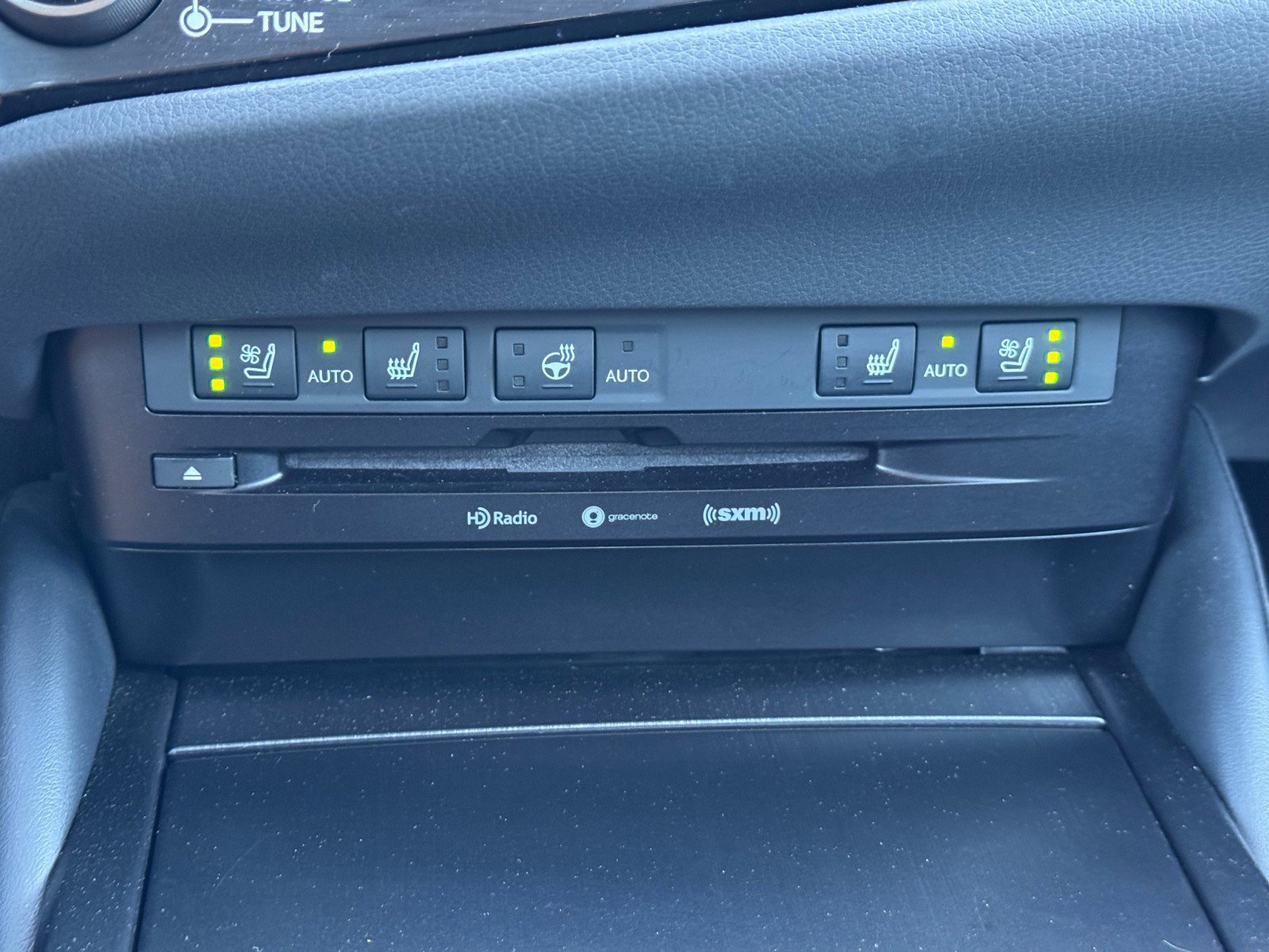 Used 2022 Lexus ES 300h w/ Premium Package FWD image 30