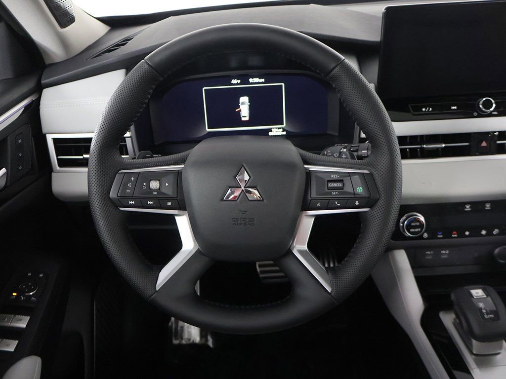 New 2025 Mitsubishi Outlander SEL image 44