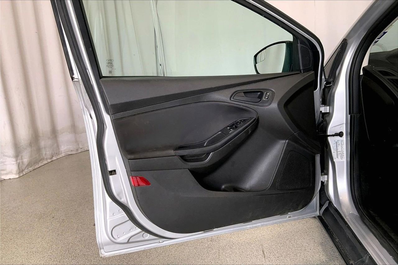 Used 2016 Ford Focus S FWD image 21