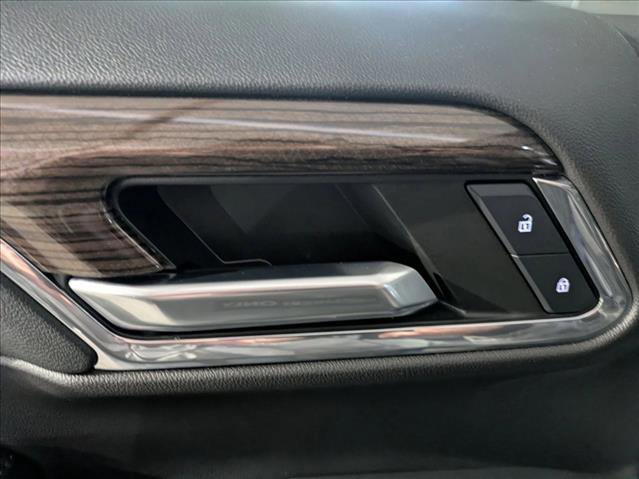 Used 2024 Chevrolet Silverado 1500 LT Trail Boss w/ Convenience Package II image 9