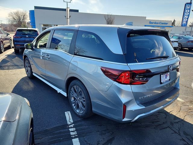 New 2026 Honda Odyssey Touring image 4