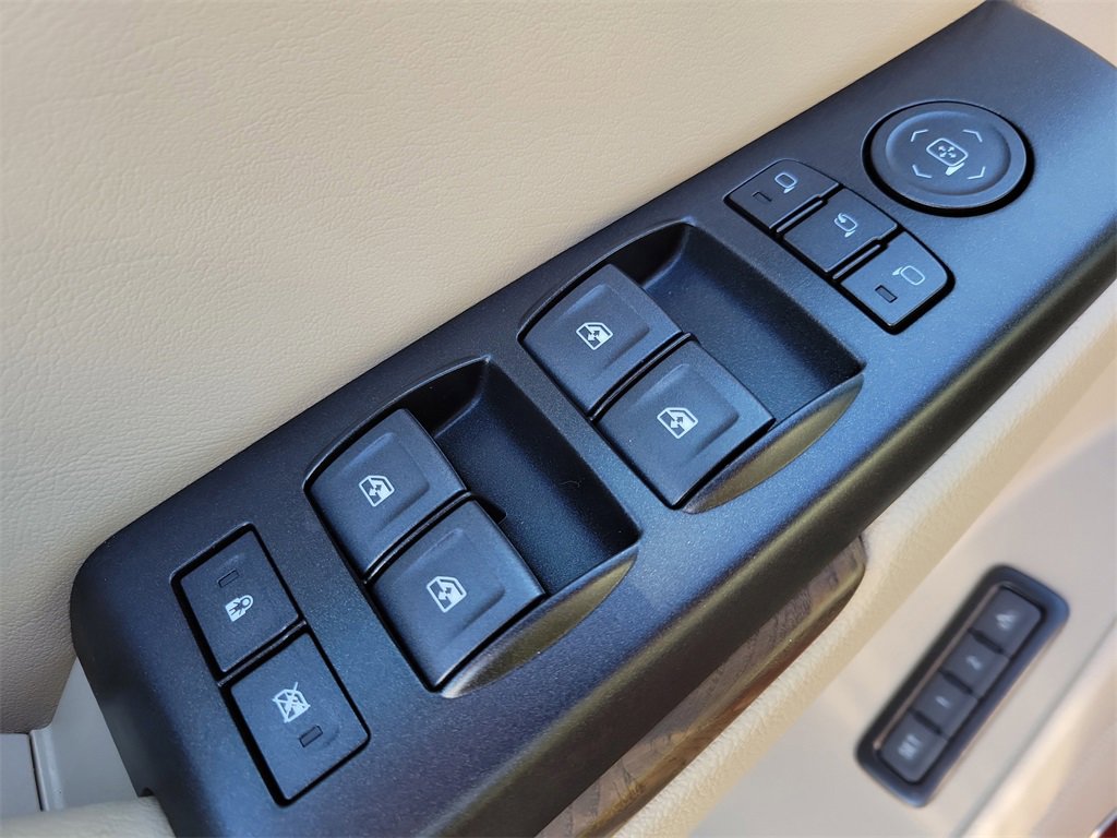 Used 2018 GMC Yukon Denali image 19