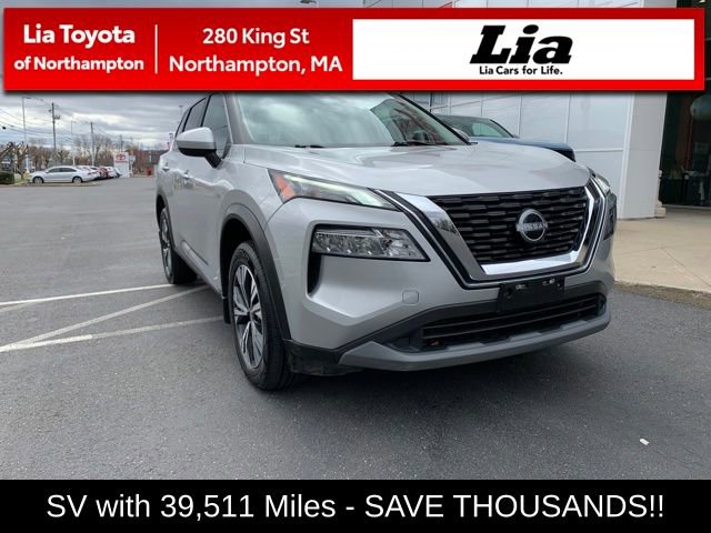 Used 2023 Nissan Rogue SV image 1