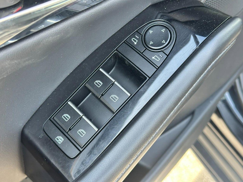 Used 2025 MAZDA CX-30 AWD 2.5 S w/ Preferred Package image 18