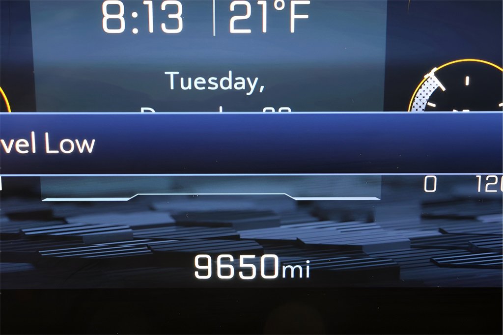 Used 2025 Chevrolet Tahoe High Country image 14