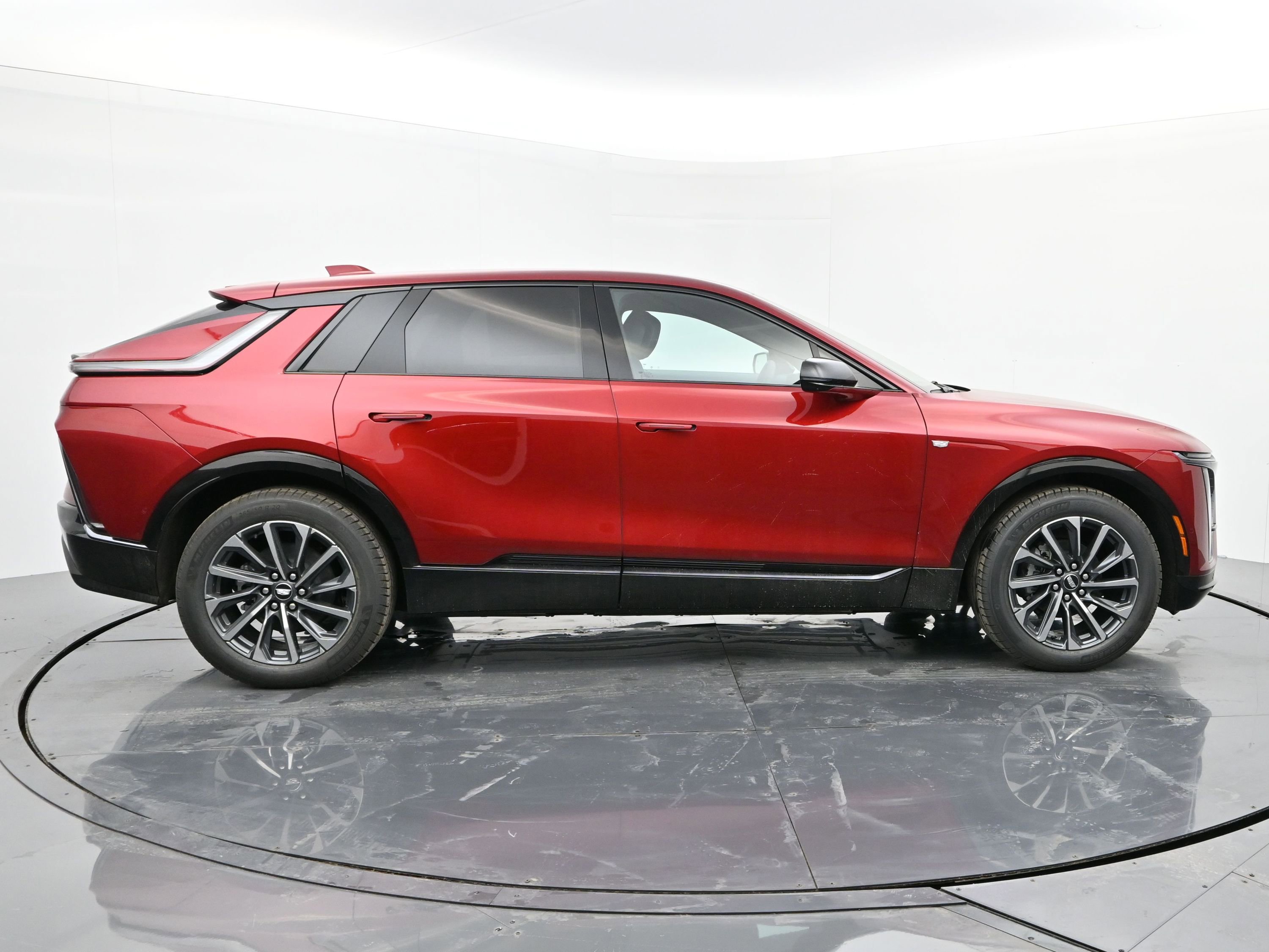 New 2025 Cadillac Lyriq Sport image 6