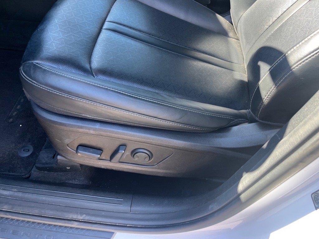 Used 2021 Kia Sorento S w/ Panoramic Sunroof Package image 6