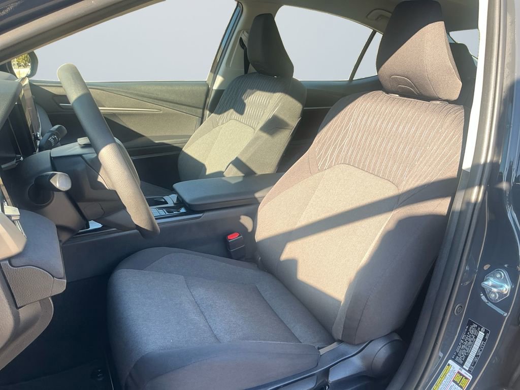 Certified 2025 Toyota Camry LE image 9