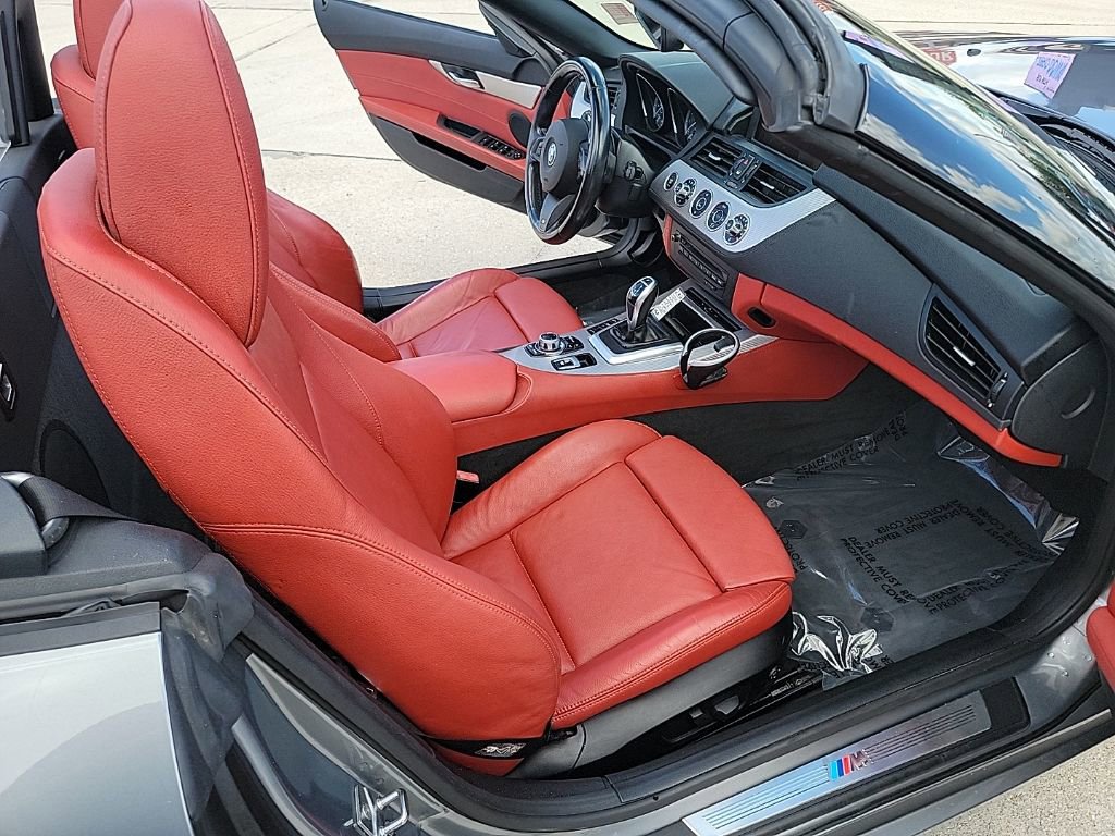 Used 2011 BMW Z4 sDrive35is image 13