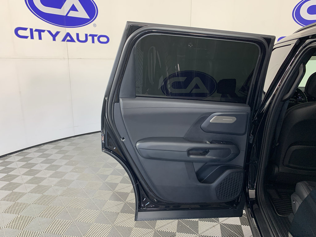 Used 2027 Kia Telluride S w/ Towing Package FWD image 31