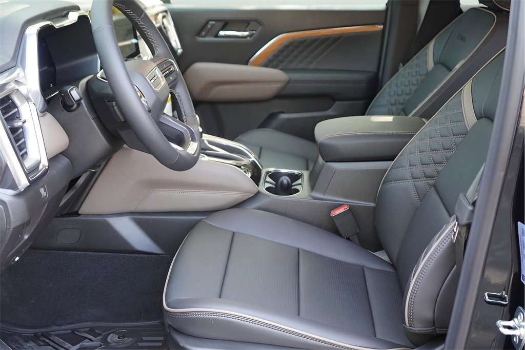 New 2026 GMC Canyon Denali image 9