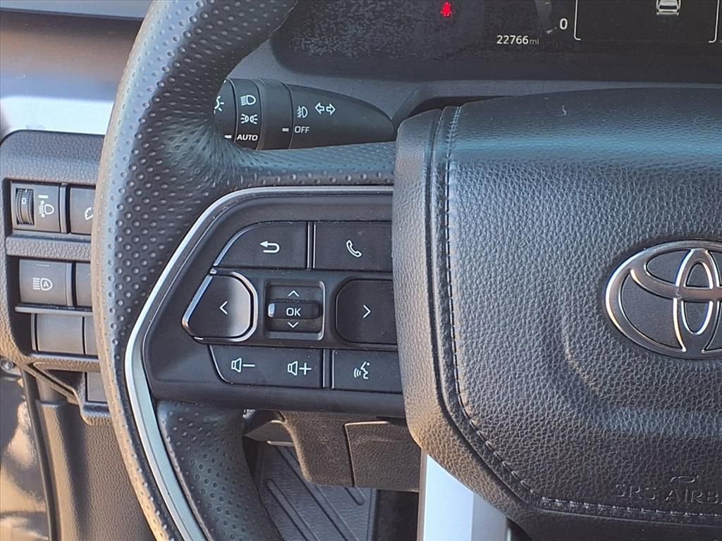 Used 2025 Toyota 4Runner SR5 image 5