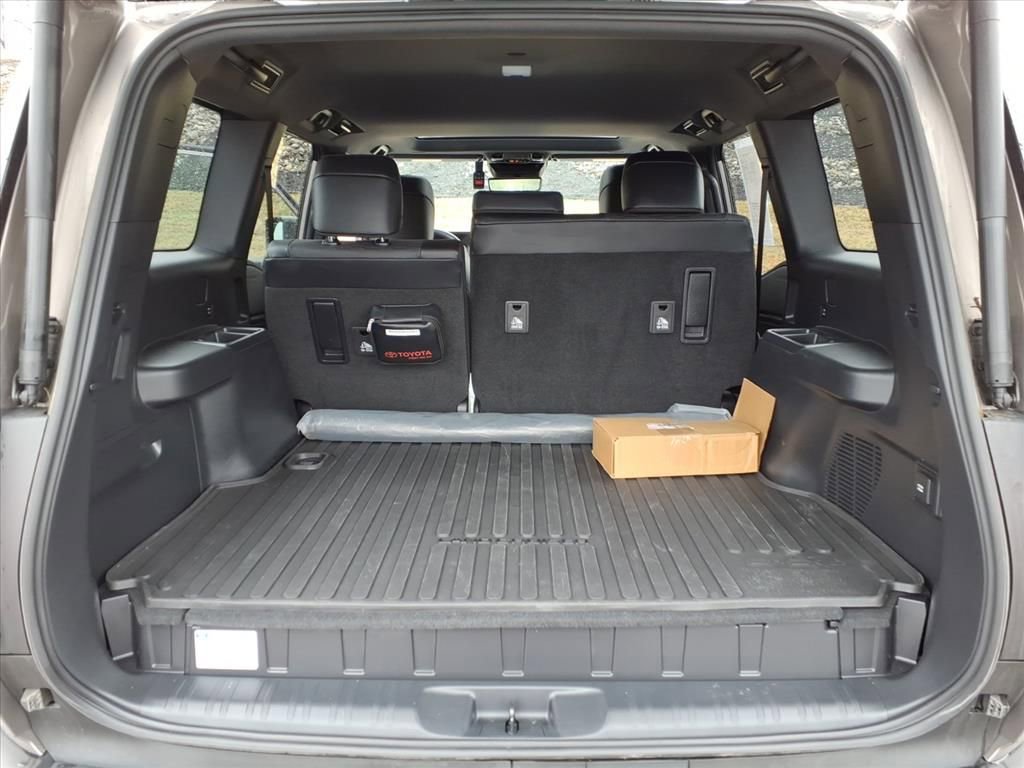 Certified 2024 Toyota Land Cruiser image 13