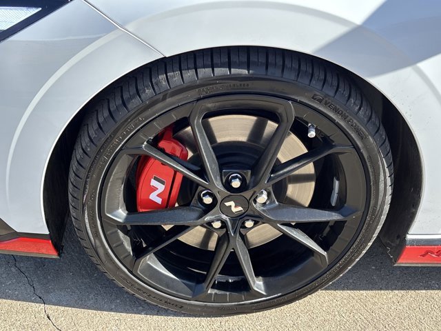 Used 2025 Hyundai Elantra N image 12