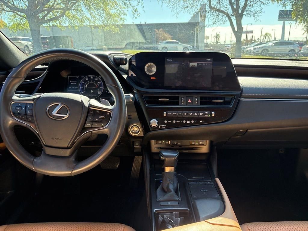 Used 2022 Lexus ES 350 w/ Premium Package image 10