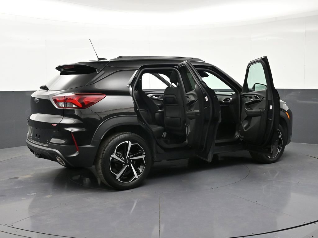 Used 2023 Chevrolet TrailBlazer RS w/ Sun and Liftgate Package AWD/4WD image 31