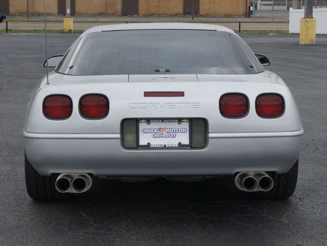 Used 1996 Chevrolet Corvette Coupe image 3
