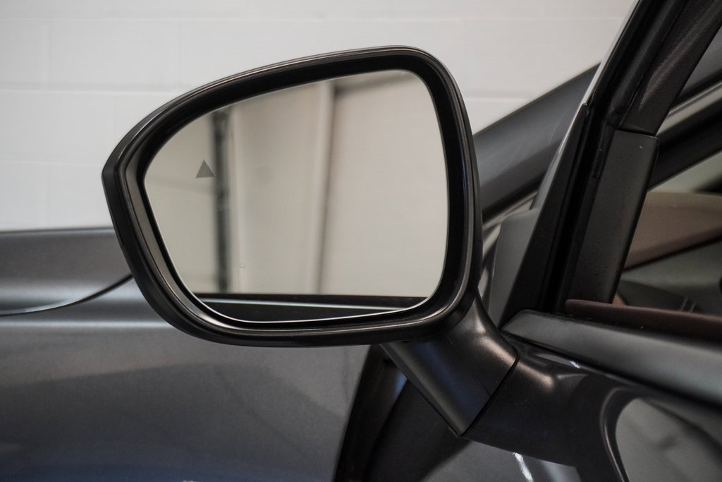 Used 2023 Nissan Rogue S image 39