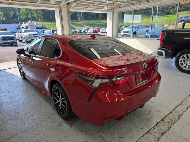 Used 2022 Toyota Camry SE w/ Carpet Mat Package (TMS) FWD image 3