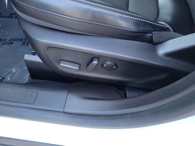 Used 2023 Ford Escape SE image 18