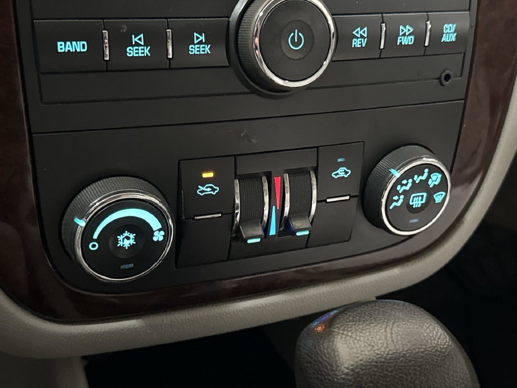 Used 2011 Chevrolet Impala LT FWD image 15