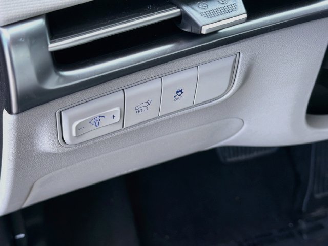 Certified 2025 Hyundai Tucson SEL AWD/4WD image 11