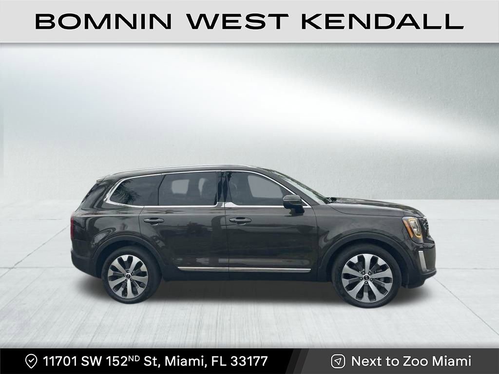 Used 2021 Kia Telluride EX w/ EX Premium Package image 4