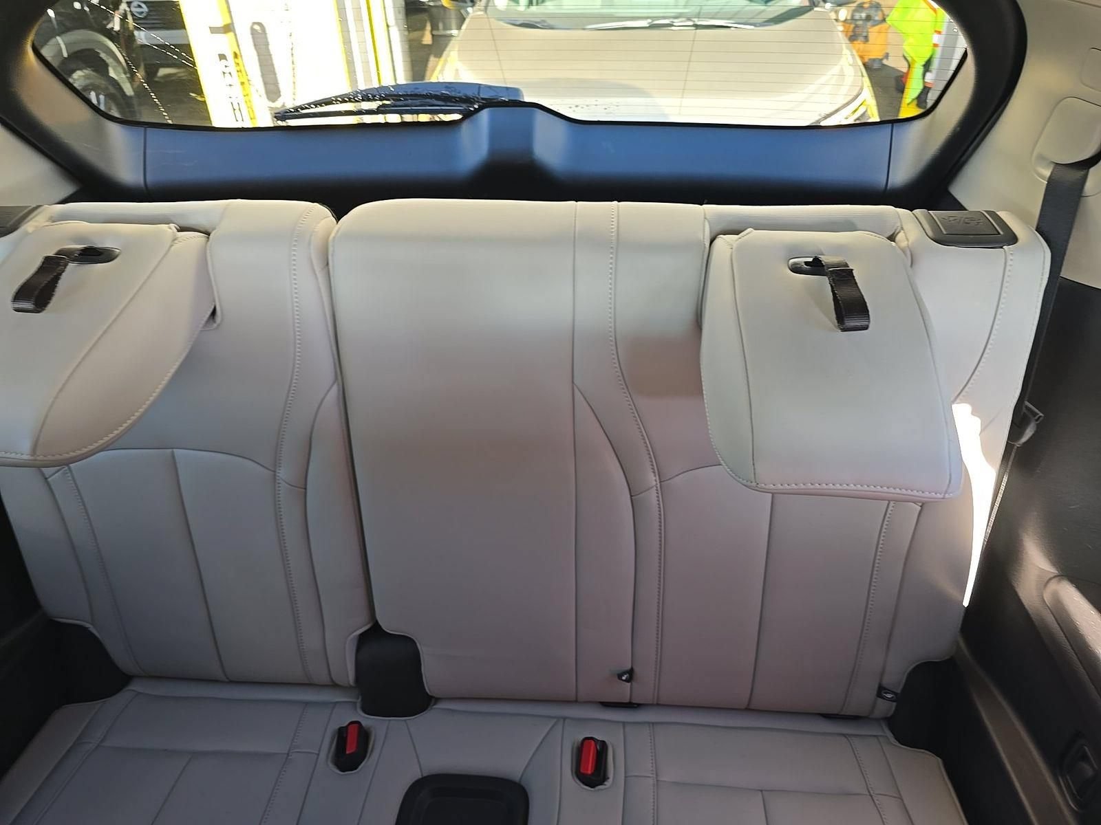 Used 2026 INFINITI QX60 Luxe w/ Cargo Package AWD/4WD image 9
