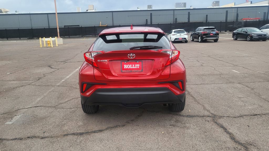 Used 2020 Toyota C-HR XLE FWD image 7