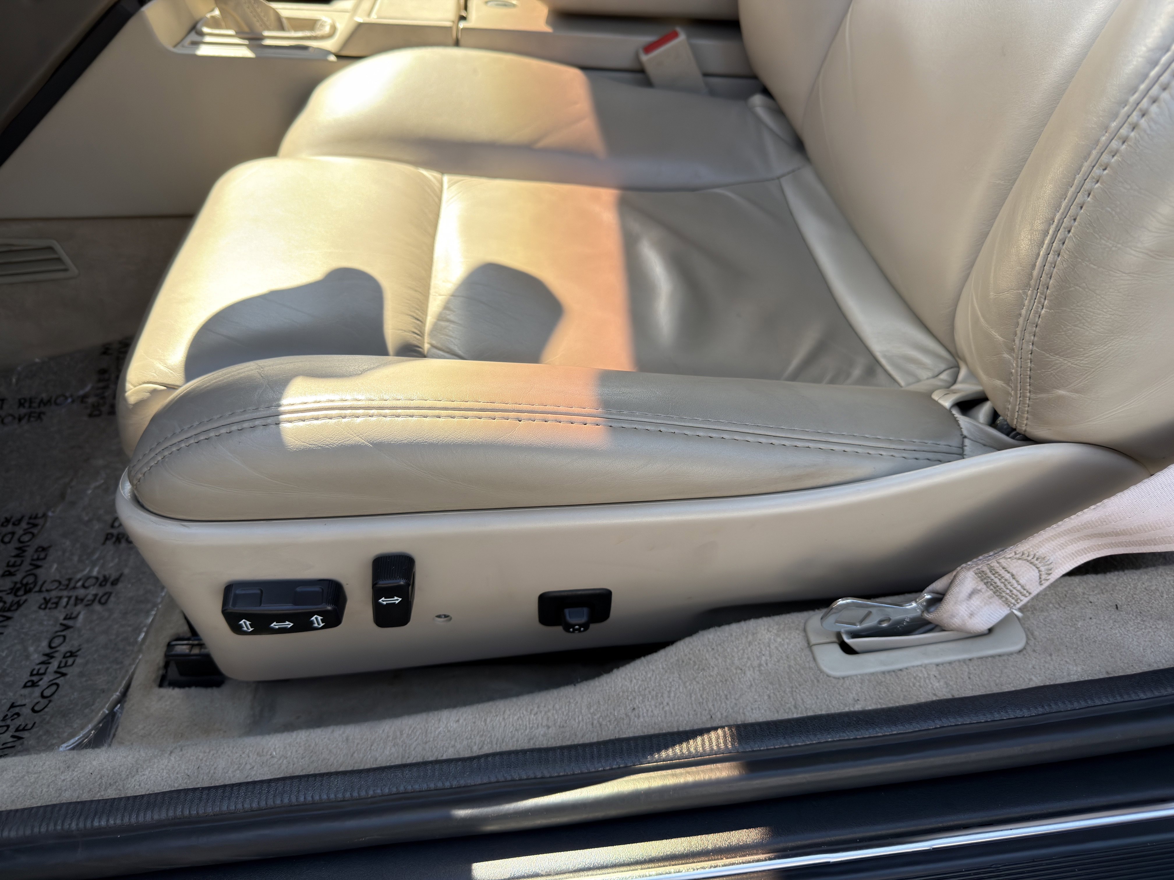 Used 1993 Cadillac Allante image 18