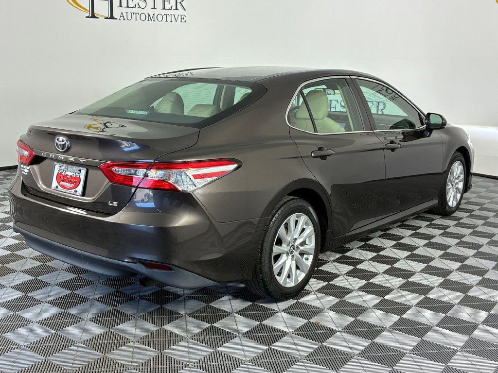Used 2018 Toyota Camry LE FWD image 8
