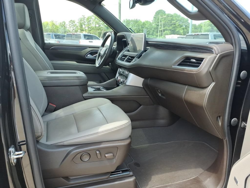 Used 2023 GMC Yukon SLT w/ SLT Premium Package RWD image 10