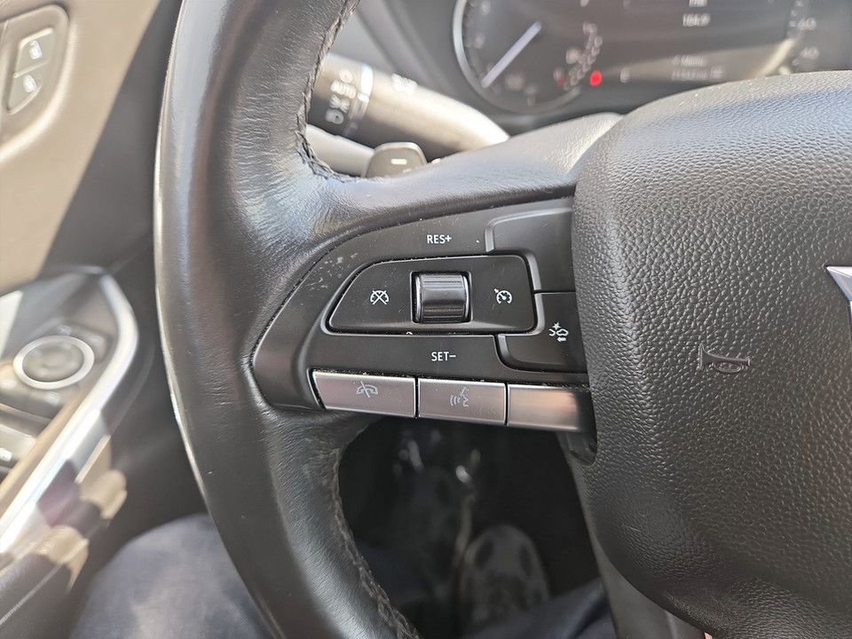 Used 2023 Cadillac XT4 Premium Luxury image 17