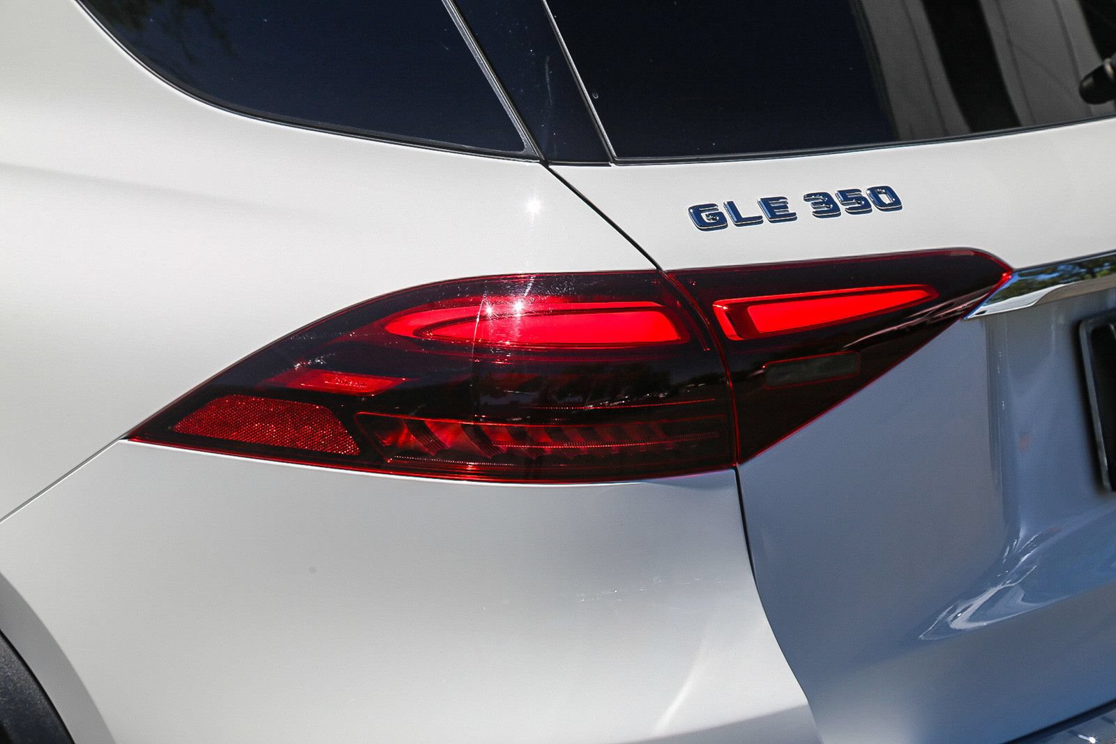 Certified 2024 Mercedes-Benz GLE 350 4MATIC image 8