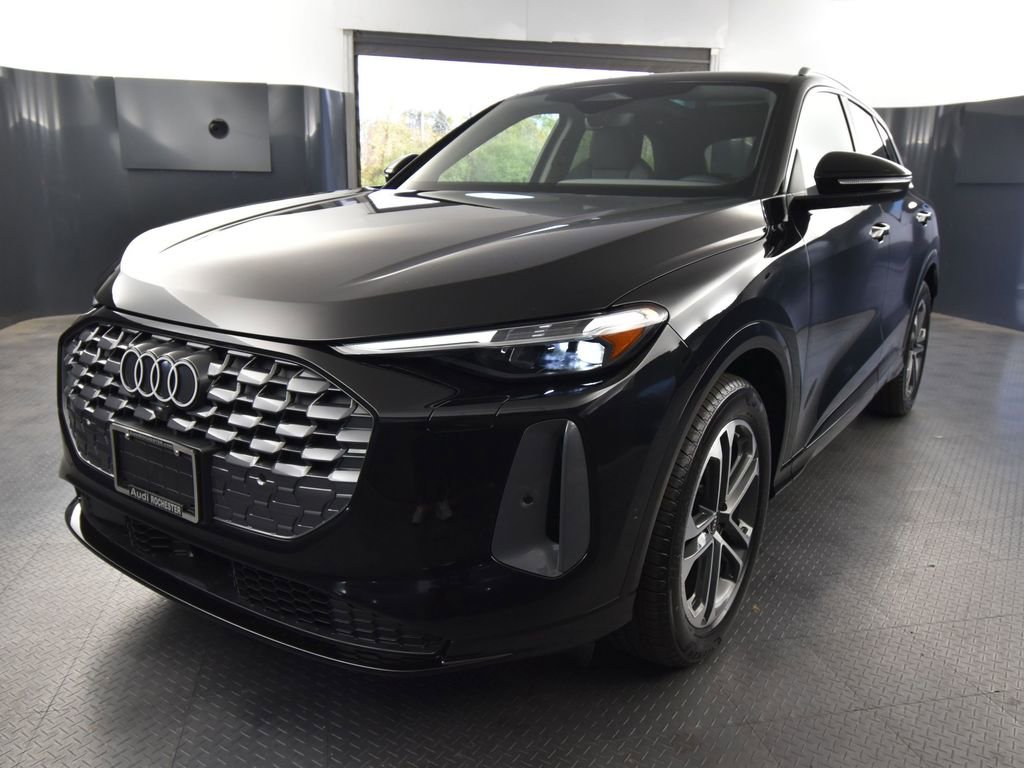 New 2025 Audi Q5 Prestige image 33
