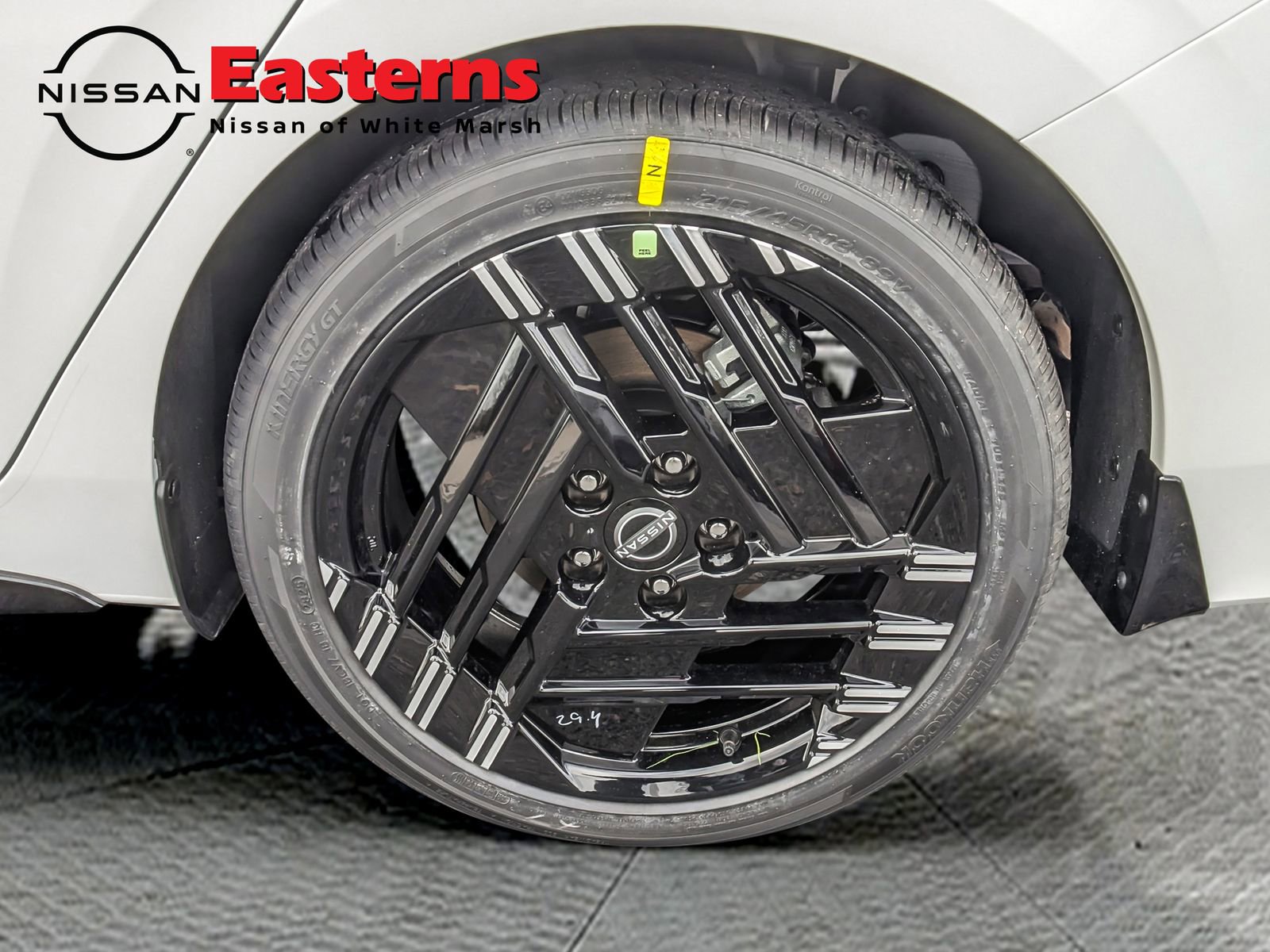 New 2026 Nissan Sentra SR w/ Floor Mat Package FWD image 9